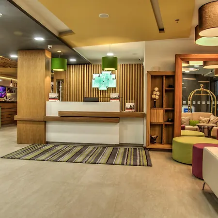 By Ihg