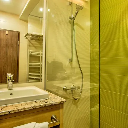 Hotel By Ihg 4*