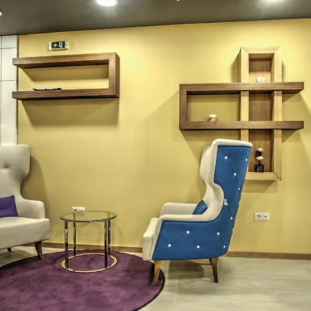 Хотел By Ihg 4*