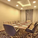 Hotel Holiday Inn Plovdiv By Ihg 4*