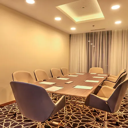 By Ihg Hotel