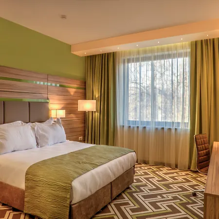 Hotel By Ihg