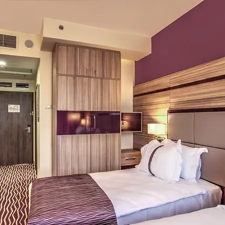 By Ihg فندق بلوفديف