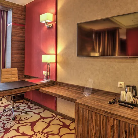 By Ihg Готель Пловдив