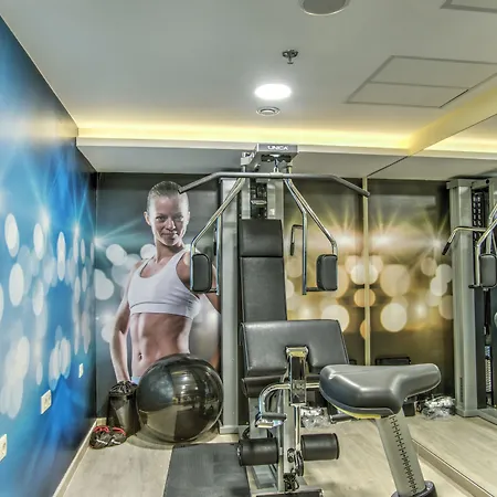 Готель By Ihg