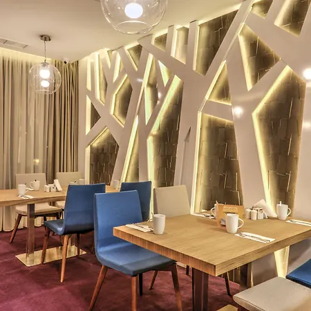 By Ihg 4* بلوفديف