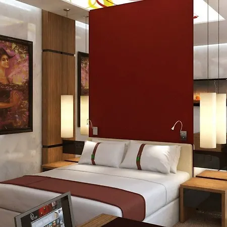 By Ihg