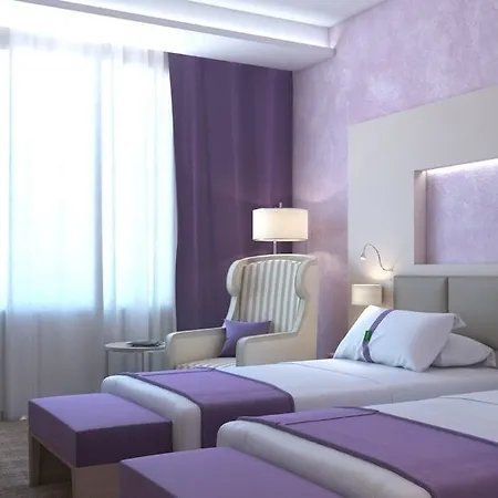 Hotel By Ihg