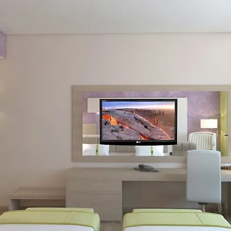 By Ihg Hotel