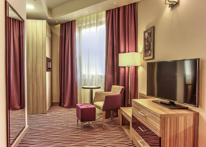 Ξενοδοχείο By Ihg 4*