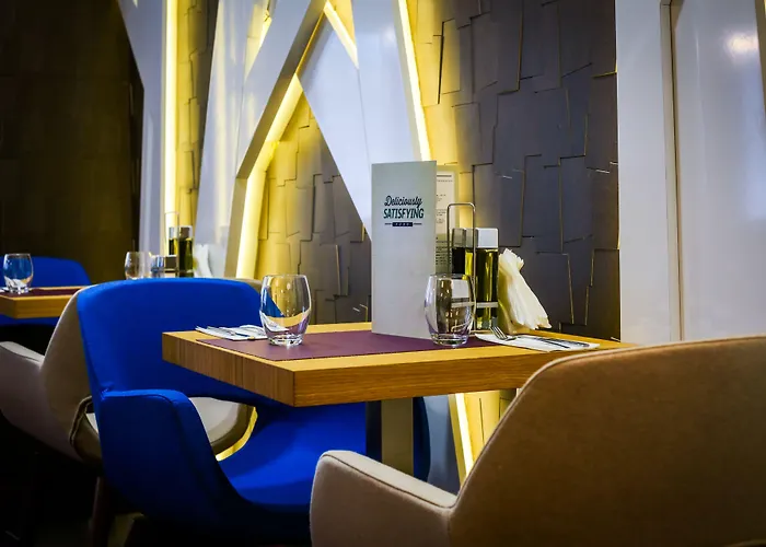 By Ihg Ξενοδοχείο