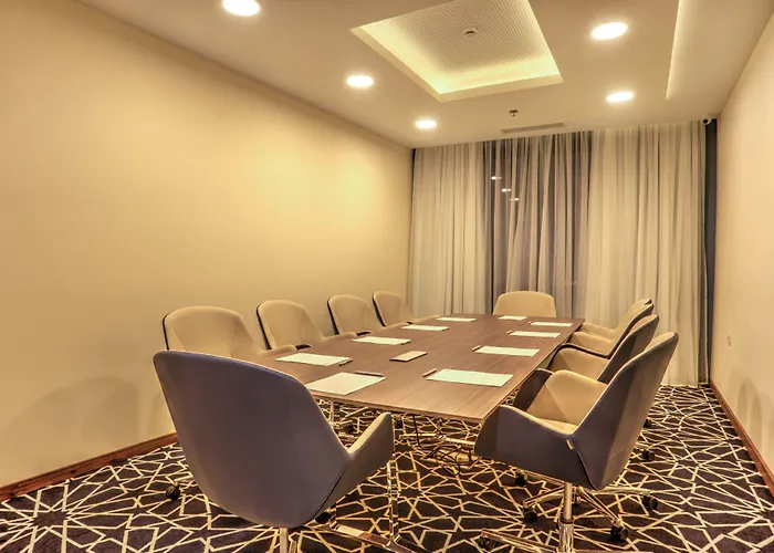 Ξενοδοχείο By Ihg 4*